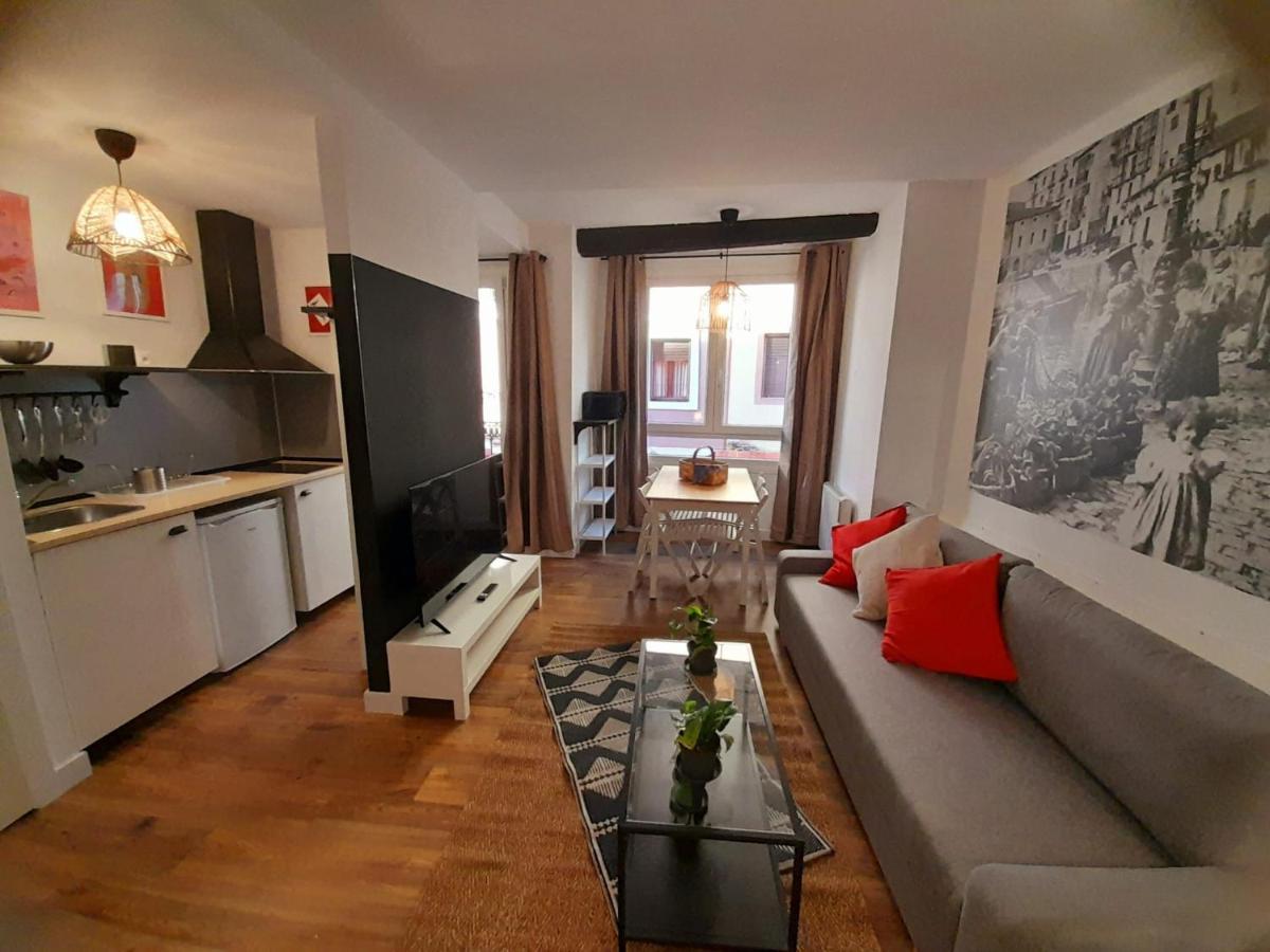 Andra Mari Apartamentu Turistikoak Apartment Bermeo Ngoại thất bức ảnh