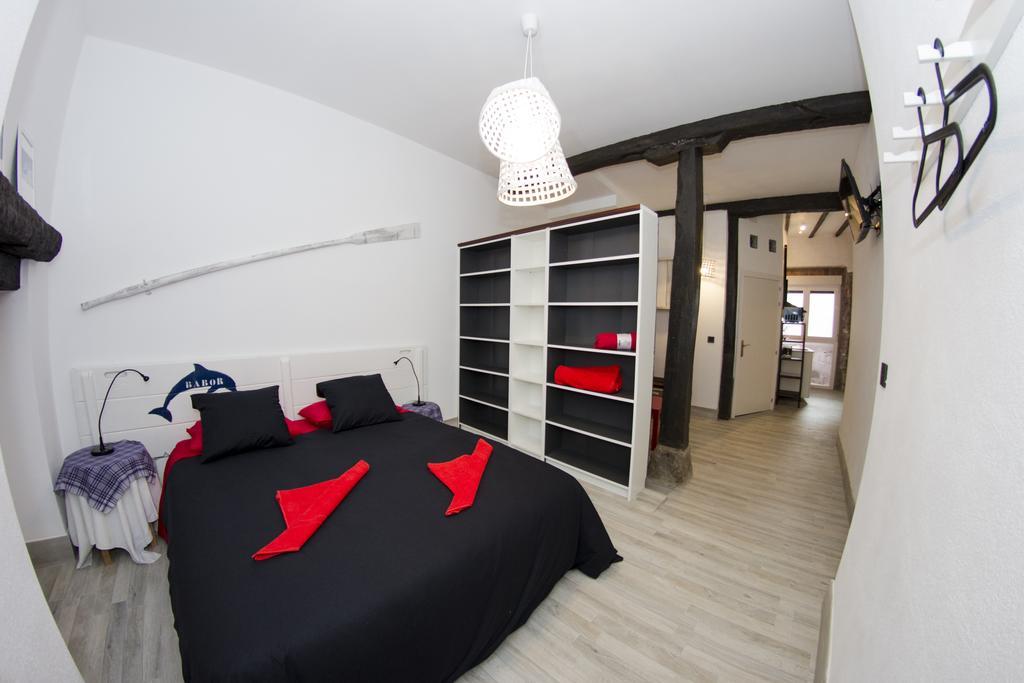 Andra Mari Apartamentu Turistikoak Apartment Bermeo Phòng bức ảnh